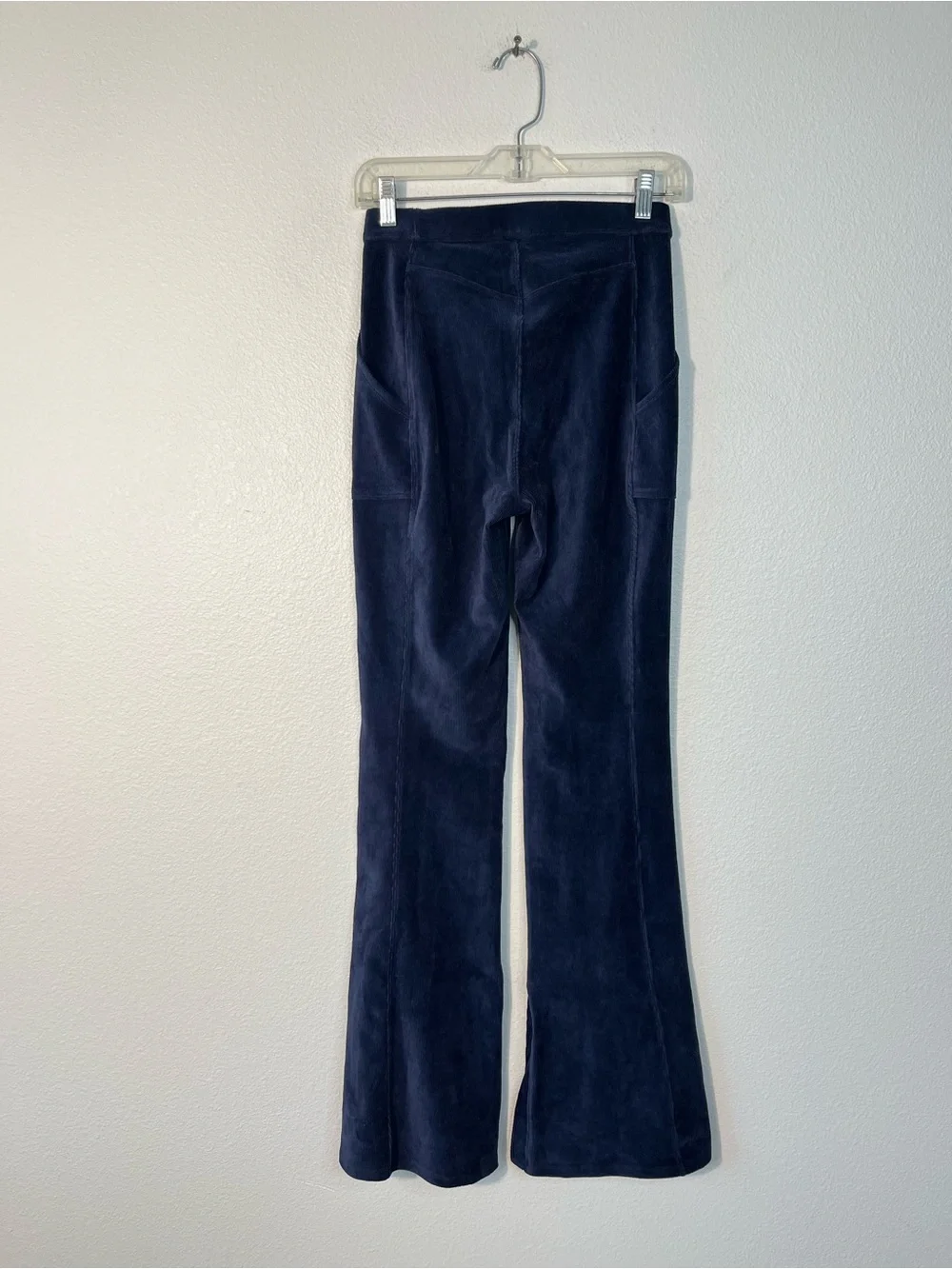 Alo Yoga Micro Corduroy High-Waist Winter Break Flare Pant Size Small Blue